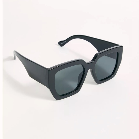 Free People Accessories - Free People Bell Air Square Sunglasses new